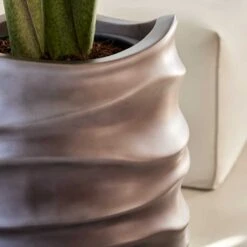 Gradient Lee Couple Planter - Matt Coffee -Indoor Plants Store Gradient Lee Planter Matt Coffee 1